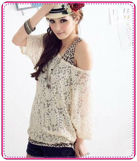 Blusa de renda + Camiseta Oncinha